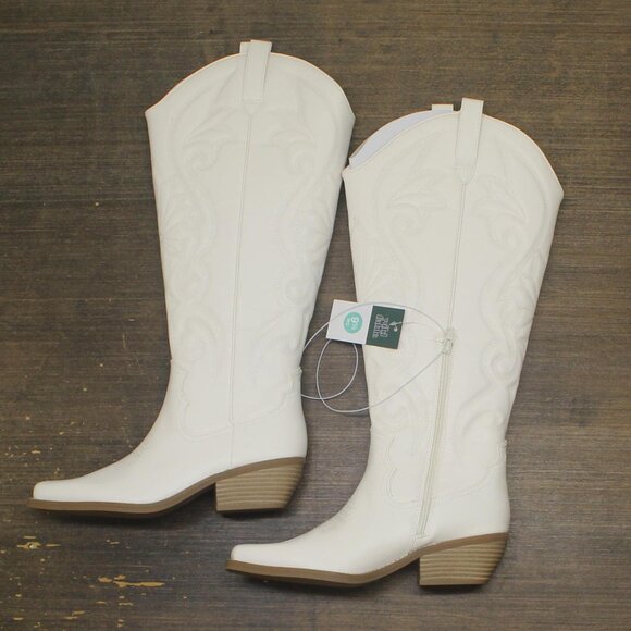 Wild Fable Cream Heeled Boots - Picture 4 of 10